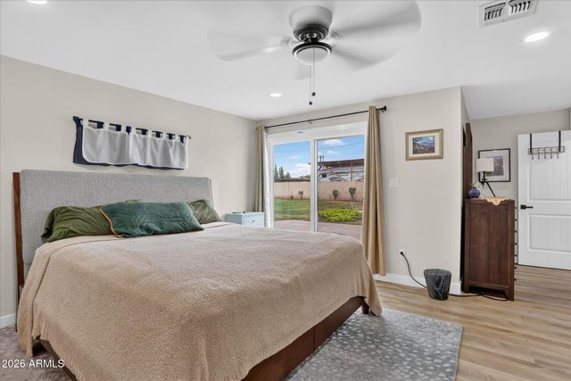 2334 W AUGUSTA Avenue, Phoenix, AZ 85021