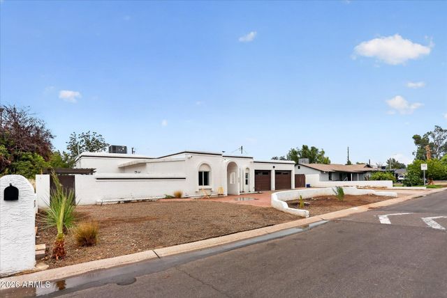 2334 W AUGUSTA Avenue, Phoenix, AZ 85021