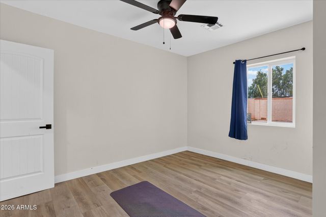2334 W AUGUSTA Avenue, Phoenix, AZ 85021