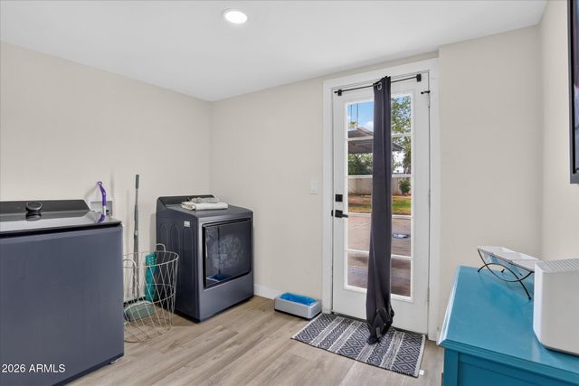 2334 W AUGUSTA Avenue, Phoenix, AZ 85021