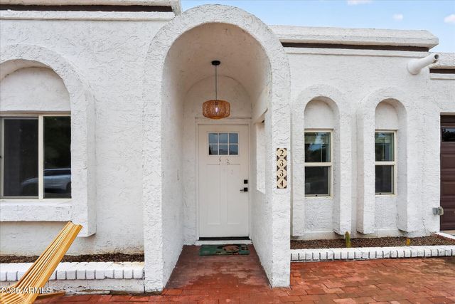 2334 W AUGUSTA Avenue, Phoenix, AZ 85021