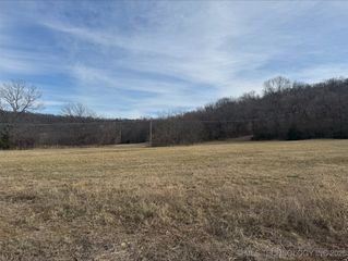 8 S Thunder Road, Fort Gibson, OK 74434
