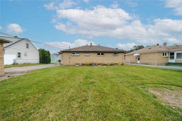 9 Binner Road, Cheektowaga, NY 14225