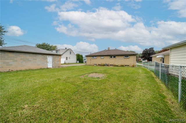 9 Binner Road, Cheektowaga, NY 14225