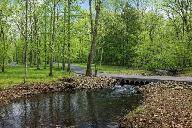 225 Lake Hills Rd NA, Tullahoma, TN 37388