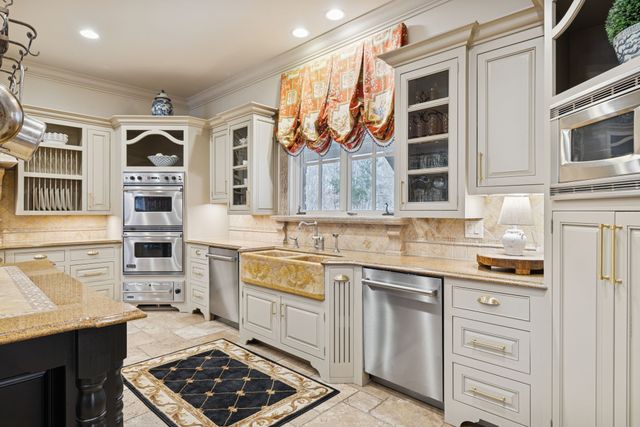 225 Lake Hills Rd, Tullahoma, TN 37388