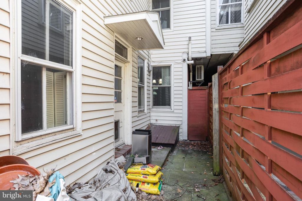 623 S FRONT ST, Harrisburg, PA 17104
