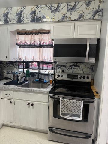 1447 N Ashbel Avenue, Berkeley, IL 60163