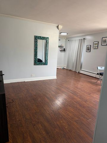 1447 N Ashbel Avenue, Berkeley, IL 60163