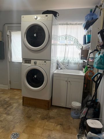 1447 N Ashbel Avenue, Berkeley, IL 60163