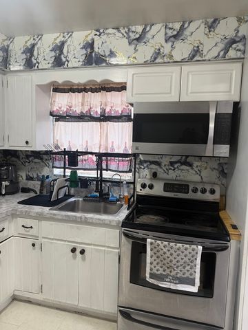 1447 N Ashbel Avenue, Berkeley, IL 60163