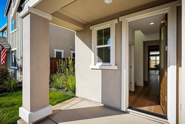 127 Bodega Dr, Lodi, CA 95240