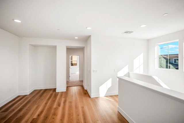 127 Bodega Dr, Lodi, CA 95240