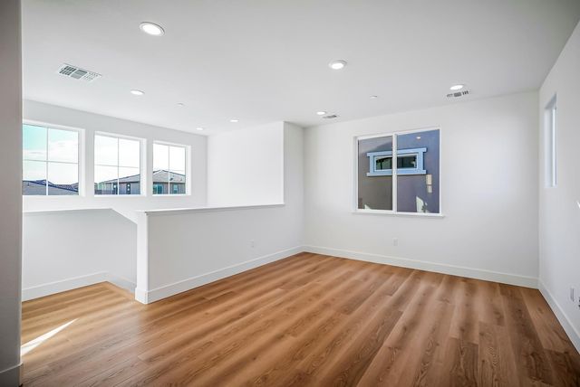 127 Bodega Dr, Lodi, CA 95240