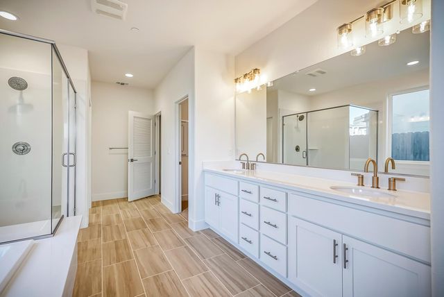 127 Bodega Dr, Lodi, CA 95240