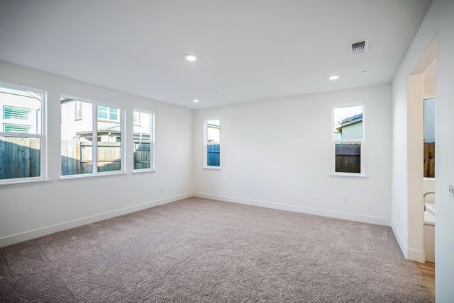 127 Bodega Dr, Lodi, CA 95240