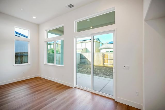 127 Bodega Dr, Lodi, CA 95240