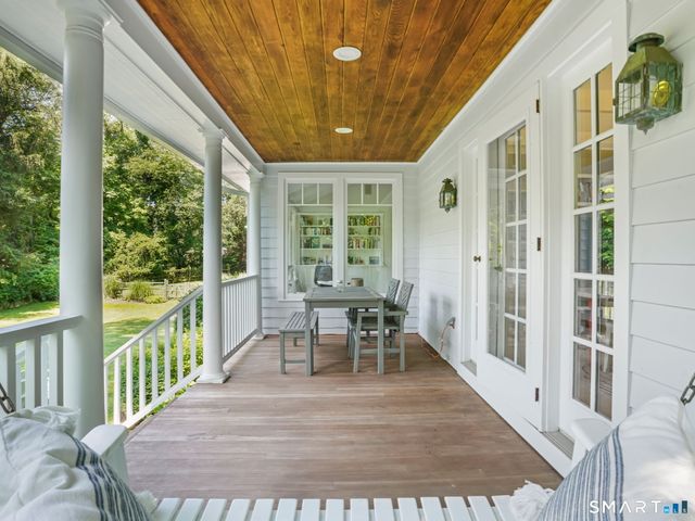 7 Raiders Lane, Darien, CT 06820