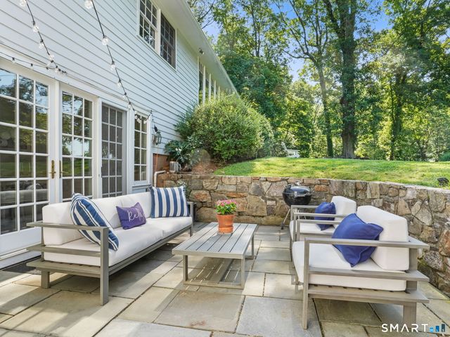 7 Raiders Lane, Darien, CT 06820