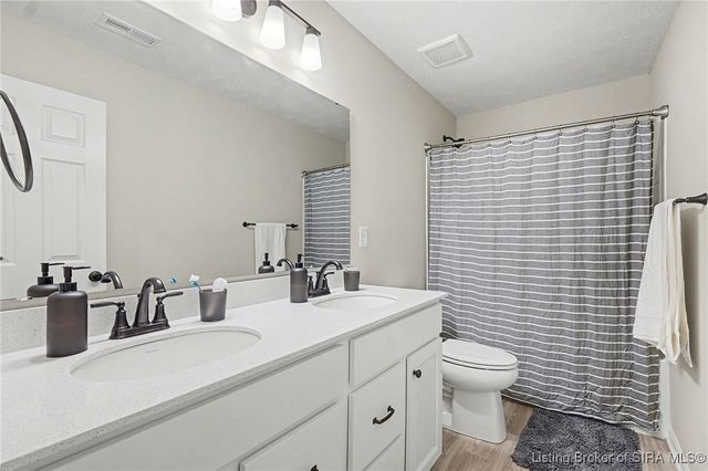 1210 Sir Barton Court, Memphis, IN 47143