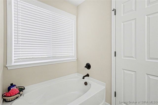 1210 Sir Barton Court, Memphis, IN 47143