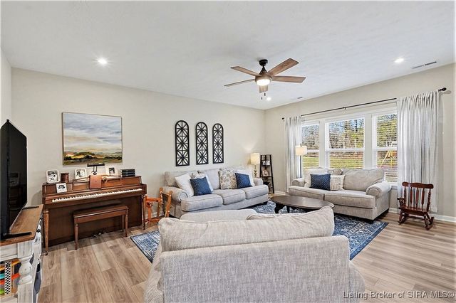 1210 Sir Barton Court, Memphis, IN 47143