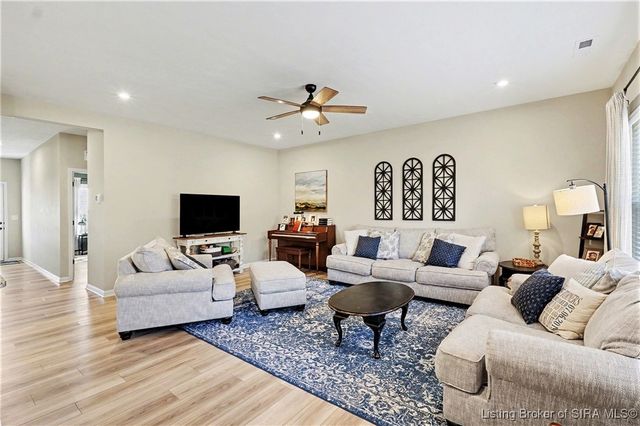 1210 Sir Barton Court, Memphis, IN 47143