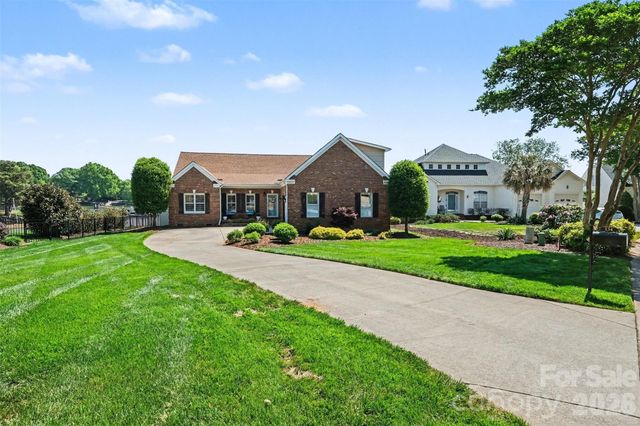 134 Chandeleur Drive, Mooresville, NC 28117