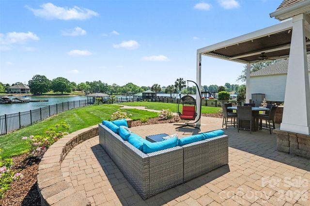 134 Chandeleur Drive, Mooresville, NC 28117