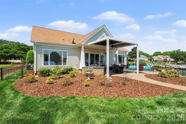 134 Chandeleur Drive, Mooresville, NC 28117