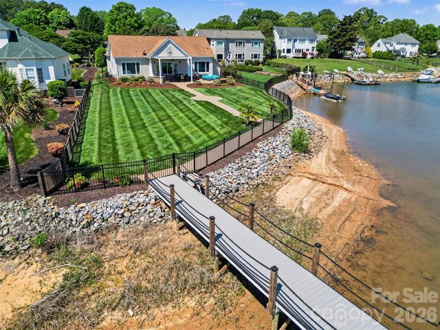 134 Chandeleur Drive, Mooresville, NC 28117