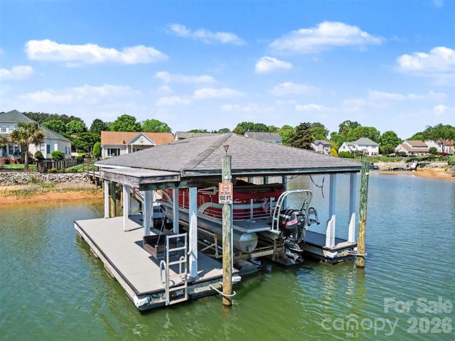 134 Chandeleur Drive, Mooresville, NC 28117