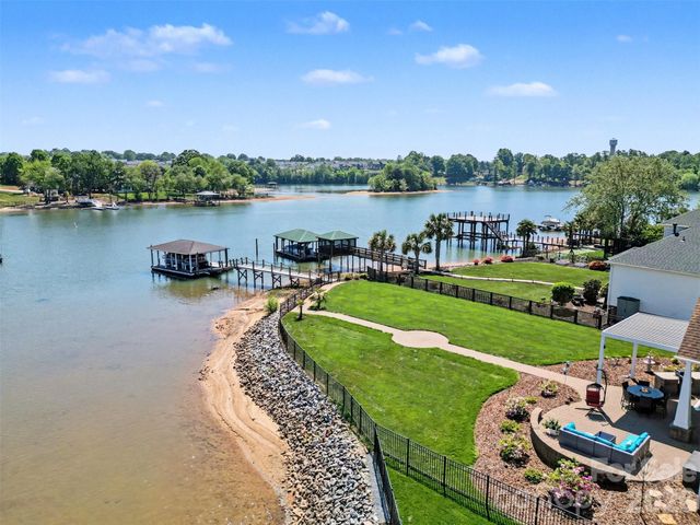 134 Chandeleur Drive, Mooresville, NC 28117