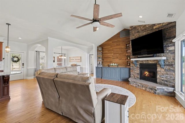 134 Chandeleur Drive, Mooresville, NC 28117