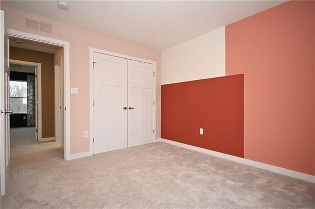 212 Creekside Dr., Oakdale, PA 15071