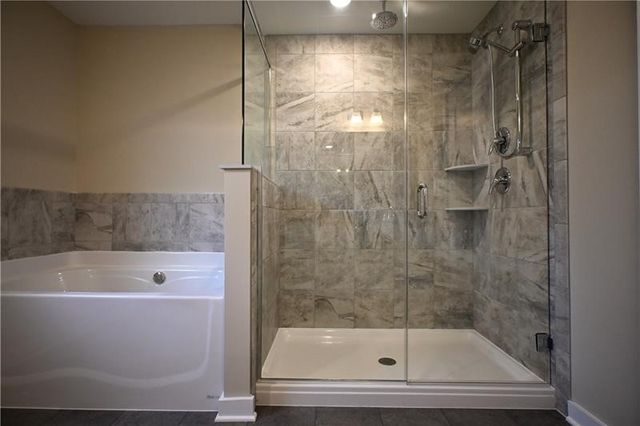 212 Creekside Dr., Oakdale, PA 15071