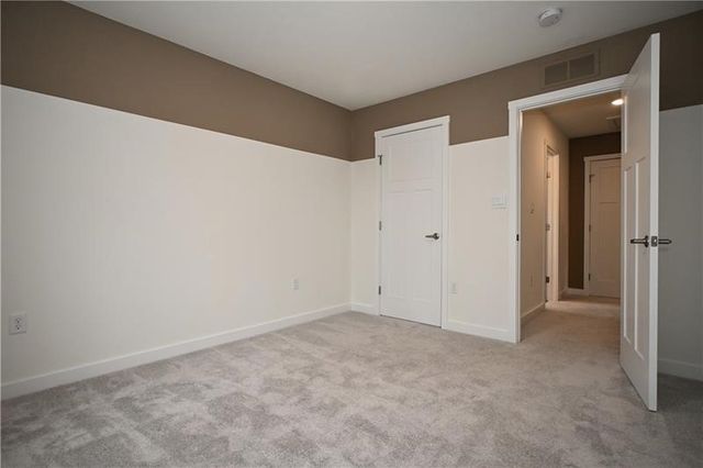 212 Creekside Dr., Oakdale, PA 15071