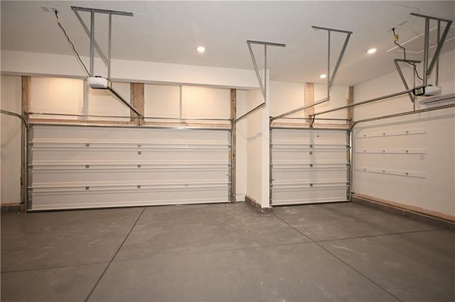 212 Creekside Dr., Oakdale, PA 15071