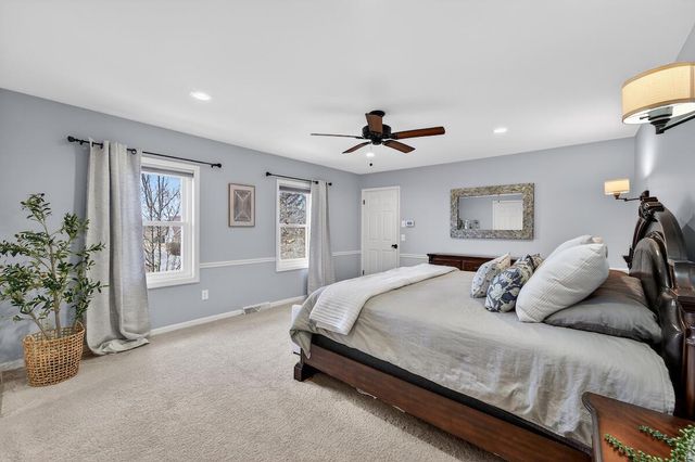 12714 N Meadow CIRCLE W, Mequon, WI 53092