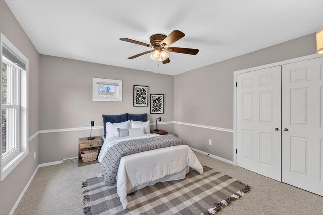 12714 N Meadow CIRCLE W, Mequon, WI 53092