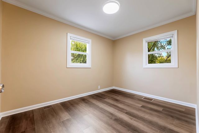 1135 E Galena Boulevard, Aurora, IL 60505