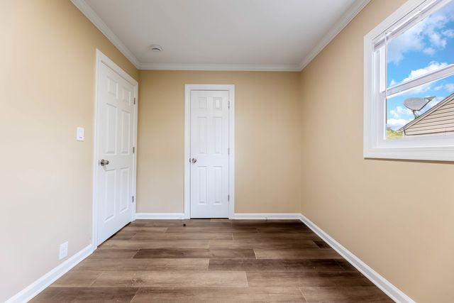 1135 E Galena Boulevard, Aurora, IL 60505