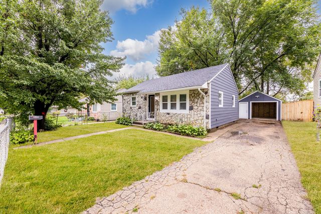 1135 E Galena Boulevard, Aurora, IL 60505