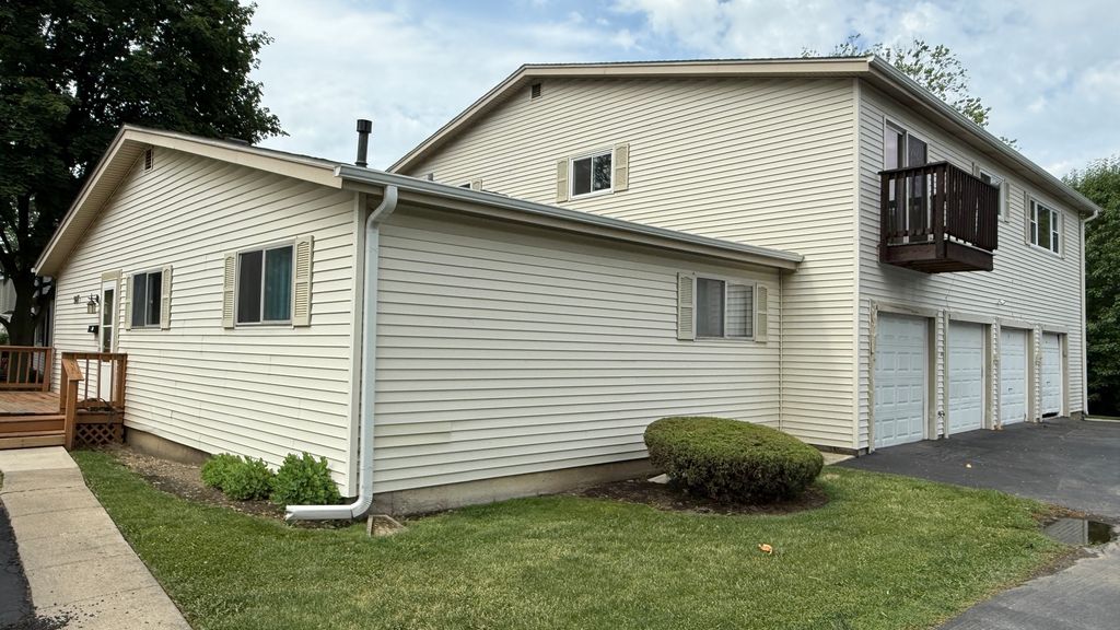907 Gael Drive D, Joliet, IL 60435