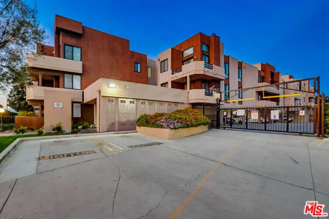 7826 Topanga Canyon Boulevard 210, Canoga Park (los Angeles), CA 91304