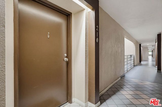 7826 Topanga Canyon Boulevard 210, Canoga Park (los Angeles), CA 91304