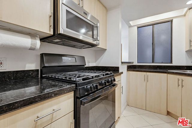 7826 Topanga Canyon Boulevard 210, Canoga Park (los Angeles), CA 91304