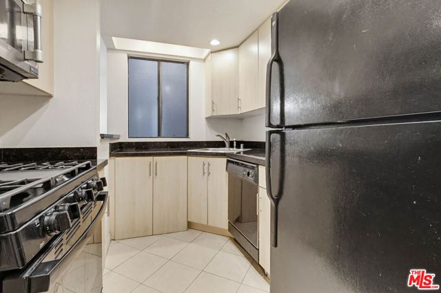 7826 Topanga Canyon Boulevard 210, Canoga Park (los Angeles), CA 91304