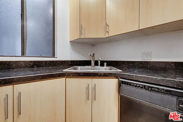 7826 Topanga Canyon Boulevard 210, Canoga Park (los Angeles), CA 91304