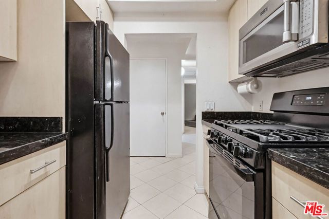 7826 Topanga Canyon Boulevard 210, Canoga Park (los Angeles), CA 91304